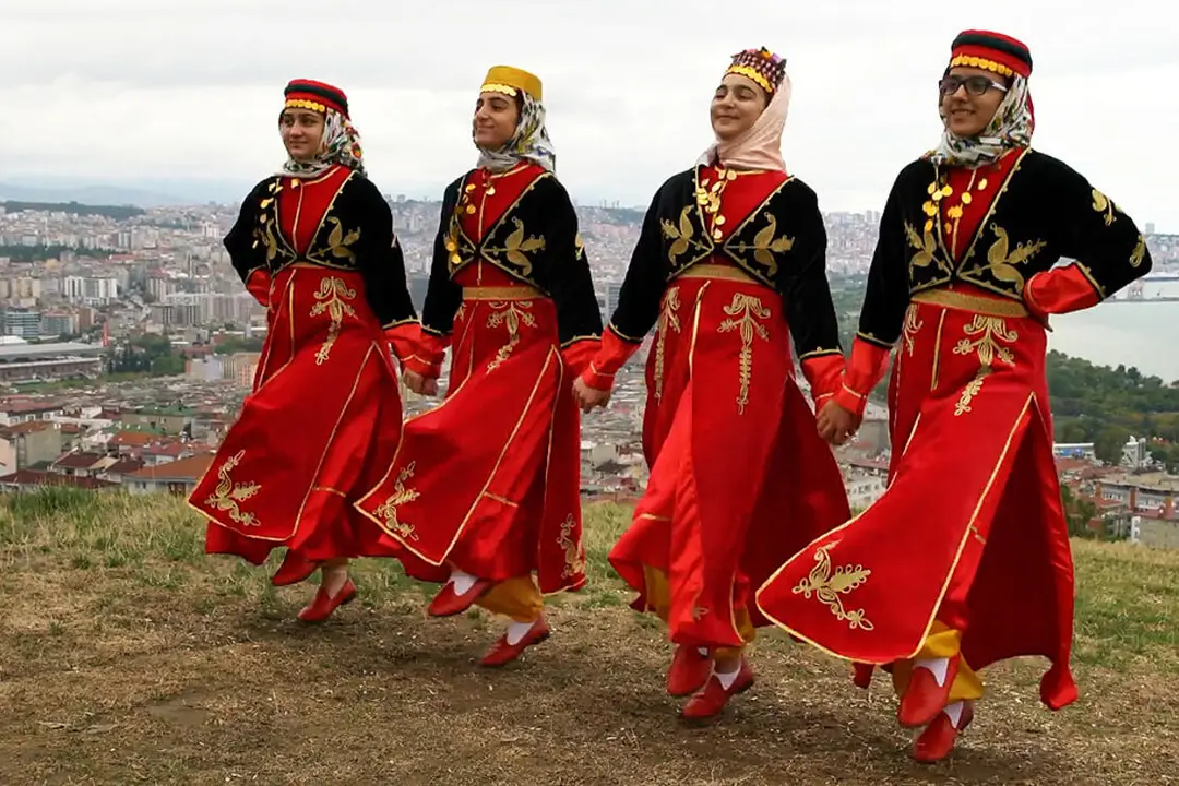 Türkiye'deki eskort hizmetlerinin kültürel nüansları: Yerel gelenek ve görenekleri anlamak